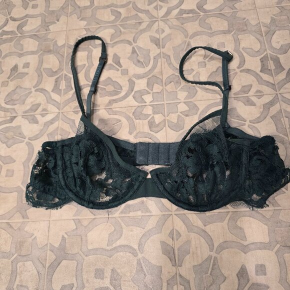 La Perla Lace Bra (32B) - Picture 1 of 4
